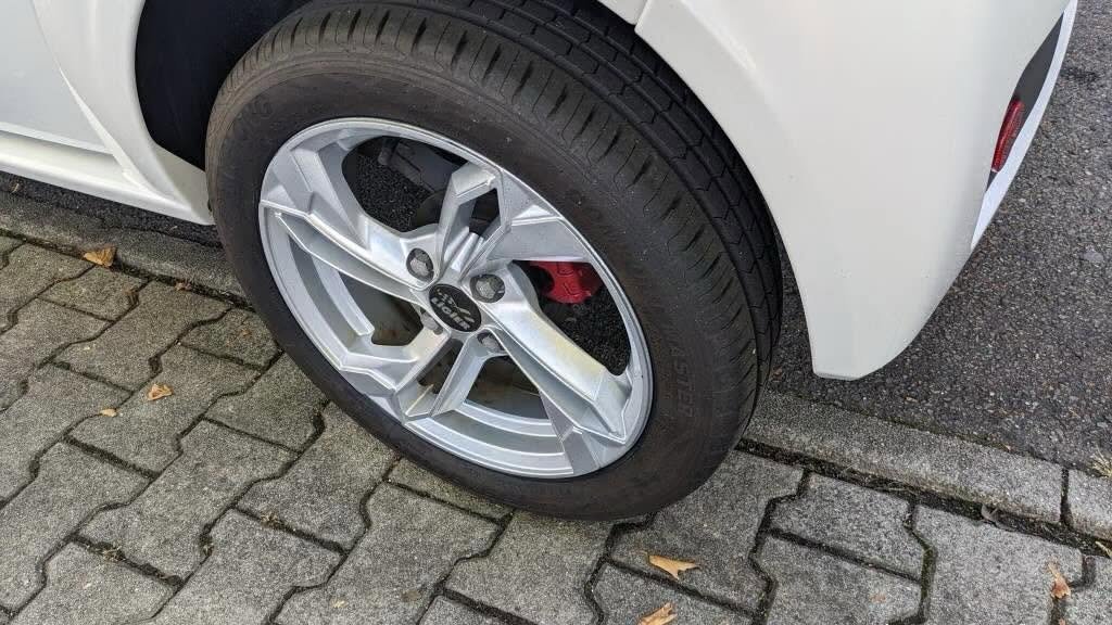 8 8